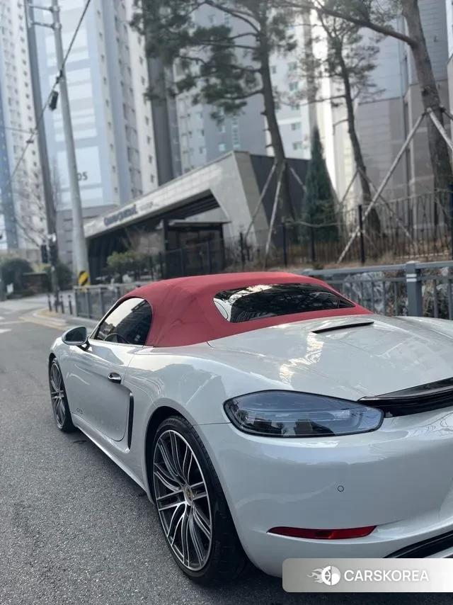 Porsche 718 Boxster 2019 Серебристо-серый из Кореи, фото 2