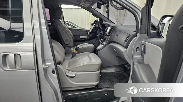 Hyundai The New Grand Starex 2019 Серебряный из Кореи, фото 2