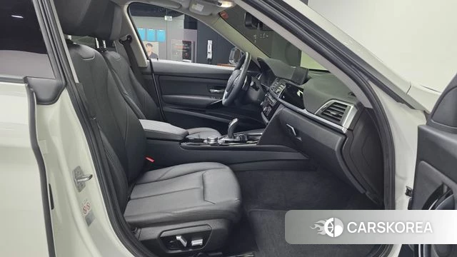 BMW 3 Series GT (F34) 2018 Белый из Кореи, фото 2