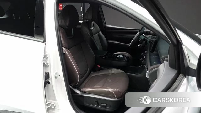 Hyundai The New Tucson Hybrid (NX4) 2025 Белый из Кореи, фото 2