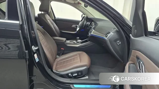 BMW 3 Series (G20) 2021 Черный из Кореи, фото 2