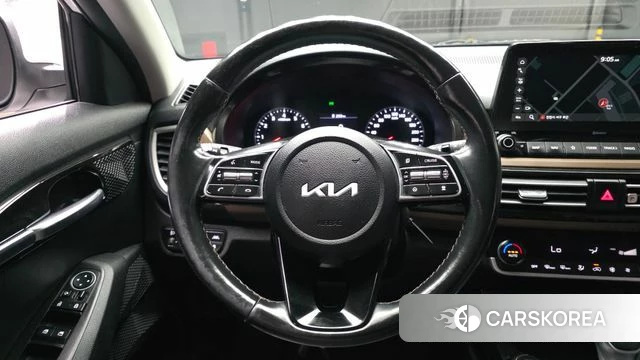 Kia Seltos 2021 Белый из Кореи, фото 2