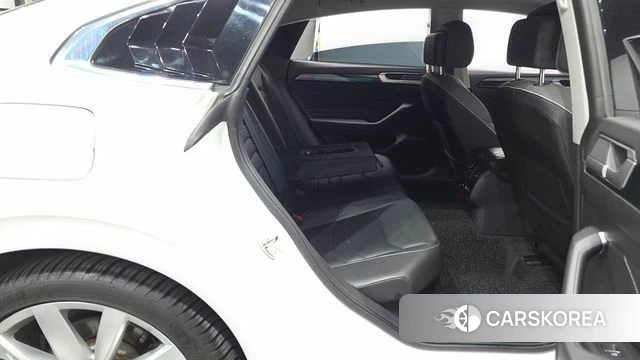 Volkswagen Arteon 2022 Белый из Кореи, фото 2