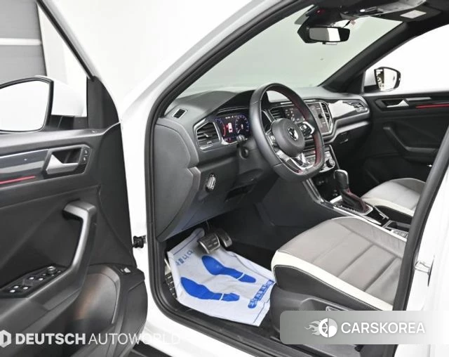 Volkswagen T-Roc 2021 Белый из Кореи, фото 2