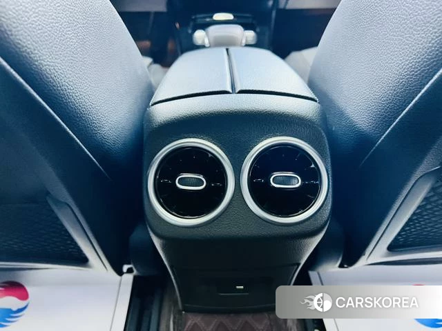 Mercedes-Benz Class A 2022 Белый из Китая, фото 2