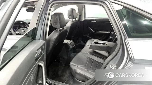 Volkswagen 7th Generation of Jetta 2021 Серый из Кореи, фото 2