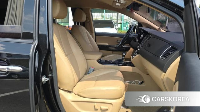 Kia The New Carnival 2018 Черный из Кореи, фото 2