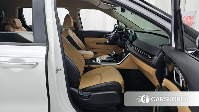 Kia Carnival 4th generation 2023 Белый из Кореи, фото 2