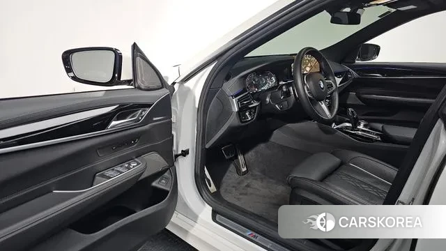 BMW 6 Series GT (G32) 2024 Белый из Кореи, фото 2