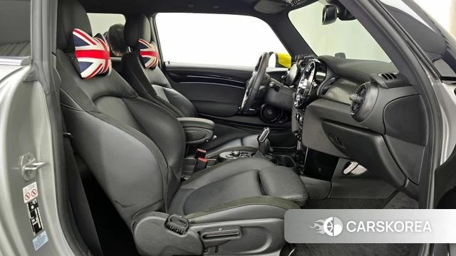 Mini Cooper Electric 2023 Серебряный из Кореи, фото 2