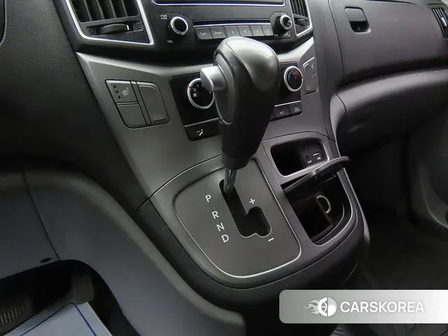 Hyundai The New Grand Starex 2018 Белый из Кореи, фото 2