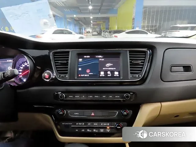 Kia The New Carnival 2018 Белый из Кореи, фото 2