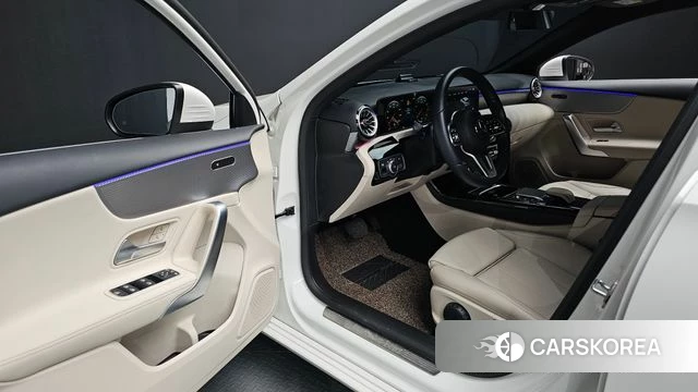 Mercedes-Benz A-Class W177 2022 Белый из Кореи, фото 2