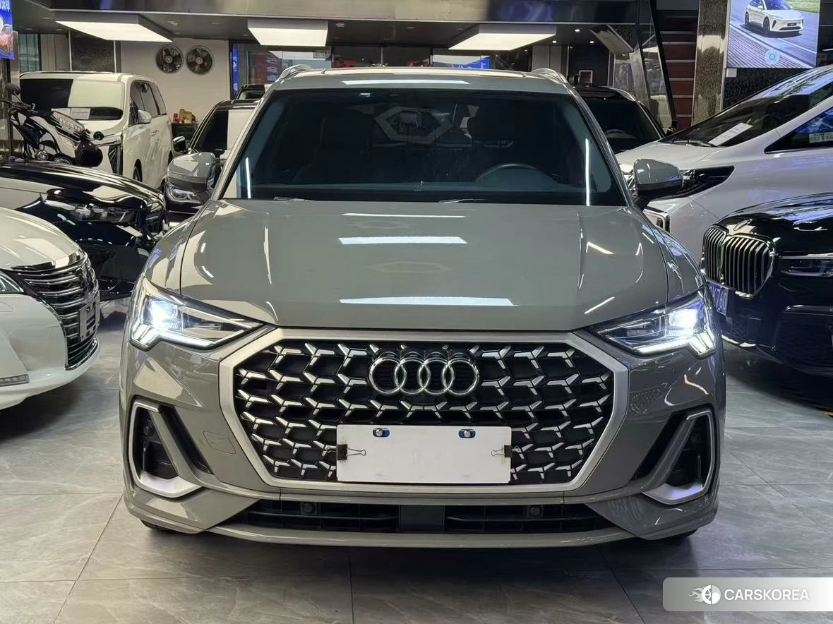Audi Q3 2023 Темно-серый из Китая, фото 2