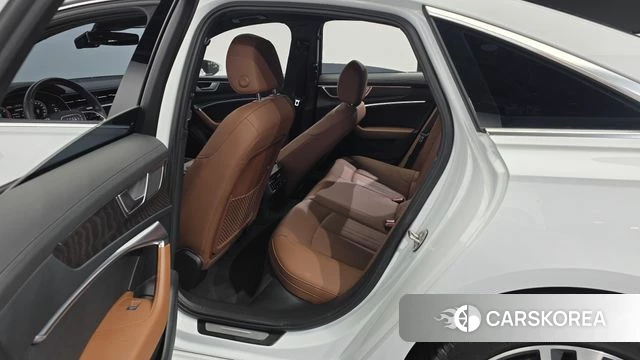 Audi A6 (C8) 2022 Белый из Кореи, фото 2
