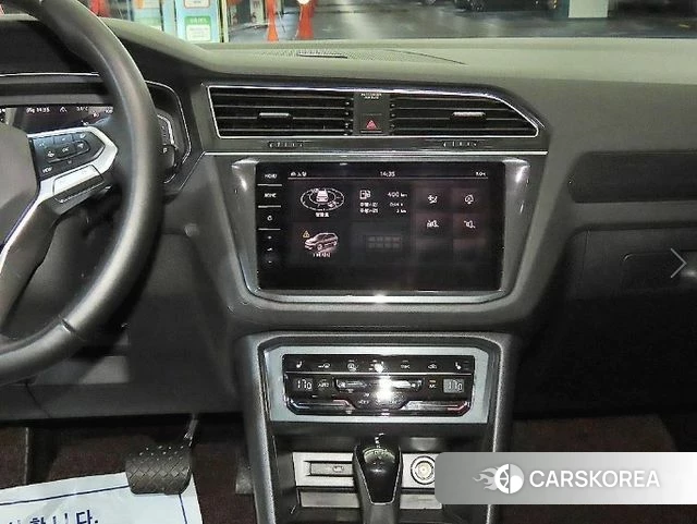 Volkswagen Tiguan second Generation 2022 Белый из Кореи, фото 2