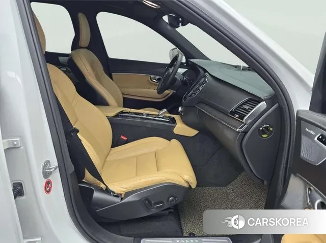 Volvo XC90 second Generation 2023 Белый из Кореи, фото 2