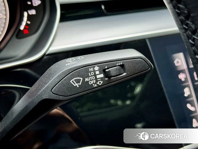 Audi A8 2023 Черный из Китая, фото 2