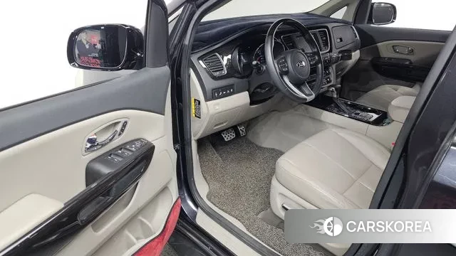 Kia The New Carnival 2018 Серый из Кореи, фото 2