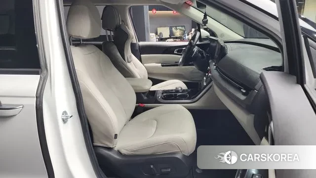 Kia Carnival 4th generation 2023 Белый из Кореи, фото 2