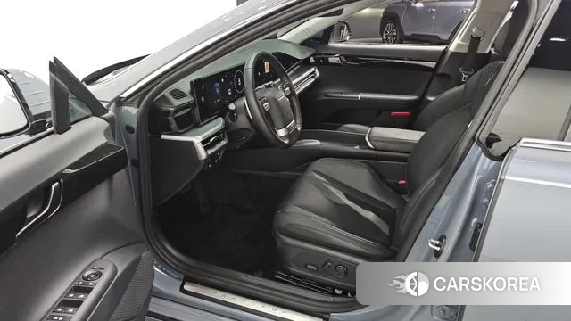 Hyundai Grandeur (GN7) 2025 Светло-серебряный цвет из Кореи, фото 2