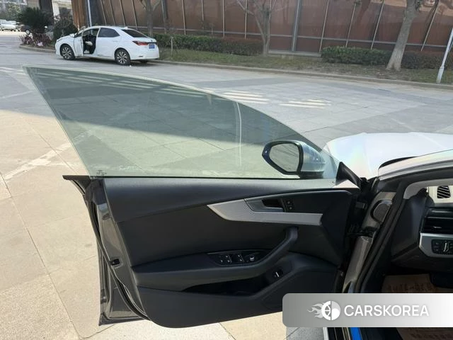 Audi A5 2021 Белый из Китая, фото 2