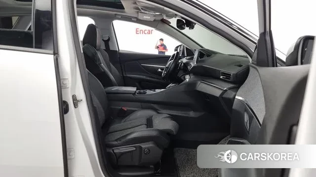 Peugeot 3008 second generation 2018 Белый из Кореи, фото 2