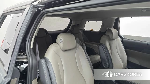 Kia The New Carnival 4th Generation 2024 Черный из Кореи, фото 2