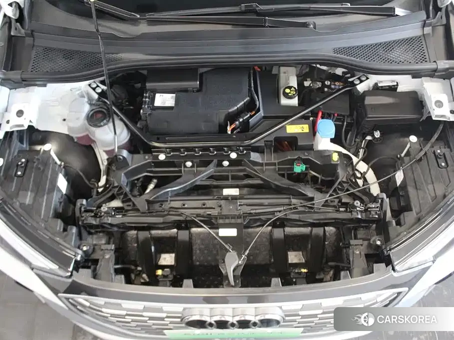 Audi Q4 2024 Белый из Китая, фото 2