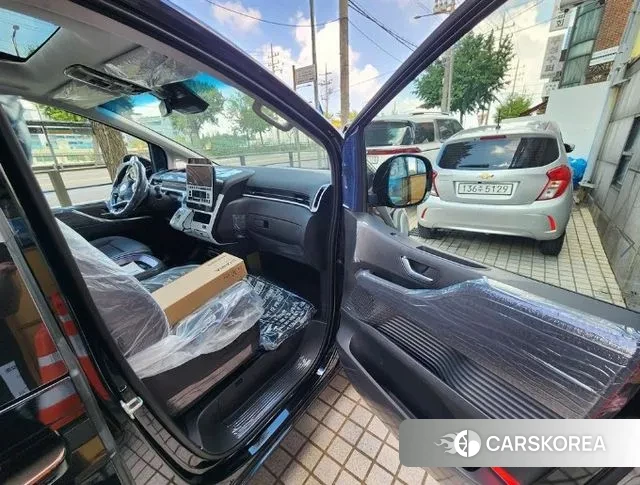 Hyundai Staria 2025 Черный из Кореи, фото 2