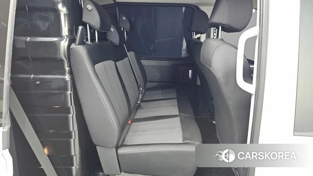 Hyundai Staria 2025 Белый из Кореи, фото 2