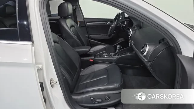 Audi New A3 2018 Белый из Кореи, фото 2