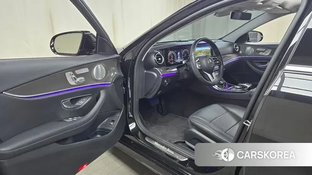 Mercedes-Benz E-Class W213 2020 Черный из Кореи, фото 2