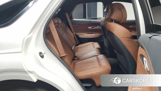 Genesis GV70 2024 Белый из Кореи, фото 2