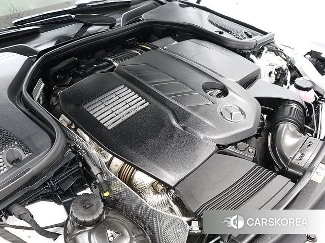 Mercedes-Benz CLS-Class C257 2023 Белый из Кореи, фото 2