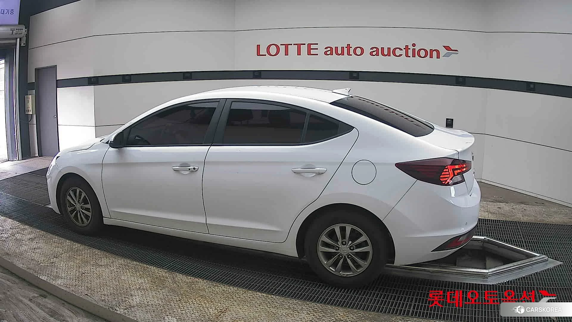 Hyundai Avante 2020 Polar White из Кореи, фото 2