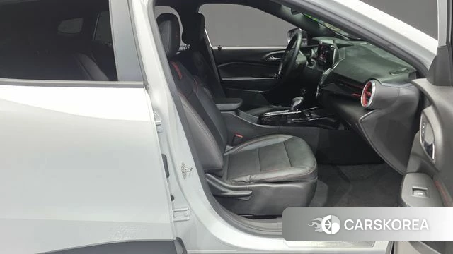 Chevrolet (GM Daewoo) Trax Crossover 2023 Белый из Кореи, фото 2