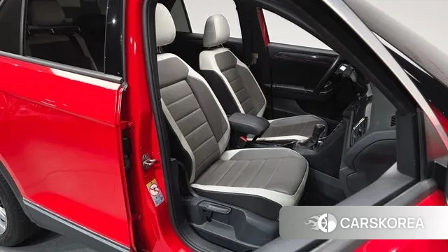 Volkswagen T-Roc 2022 Красный из Кореи, фото 2