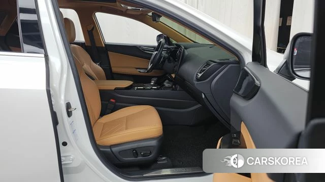 Lexus NX450h + 2nd generation 2023 Белый из Кореи, фото 2