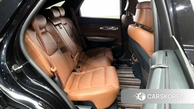 Genesis GV70 2022 Черный из Кореи, фото 2