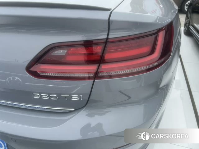 Volkswagen CC 2024 Темно-серый из Китая, фото 2