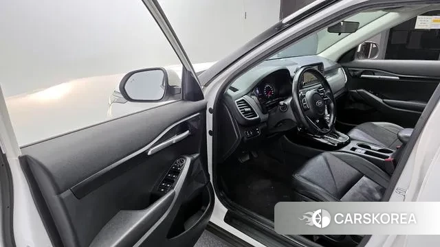 Kia Seltos 2021 Белый из Кореи, фото 2