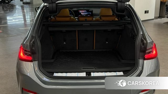 BMW 3 Series (G20) 2024 Серебристо-серый из Кореи, фото 2