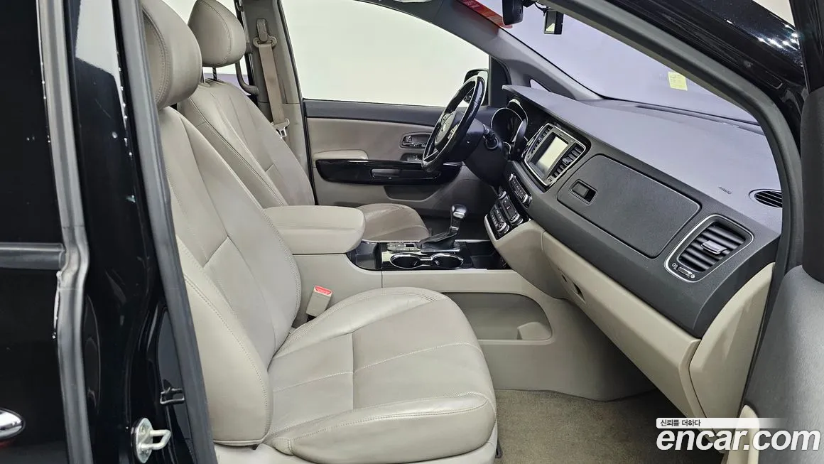 Kia The New Carnival 2018 Черный из Кореи, фото 2