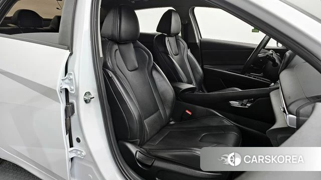 Hyundai The New Avante (CN7) 2024 Белый из Кореи, фото 2