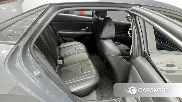 Hyundai The New Avante (CN7) 2023 Серый из Кореи, фото 2