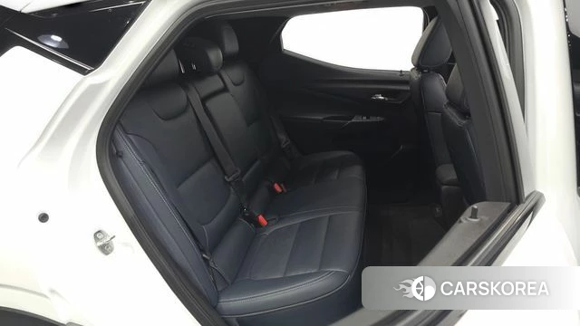 Chevrolet (GM Daewoo) Bolt EUV 2023 Белый из Кореи, фото 2