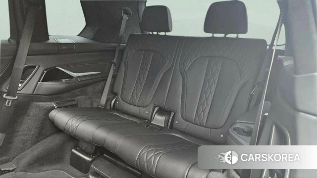 BMW X7 (G07) 2025 Белый из Кореи, фото 2