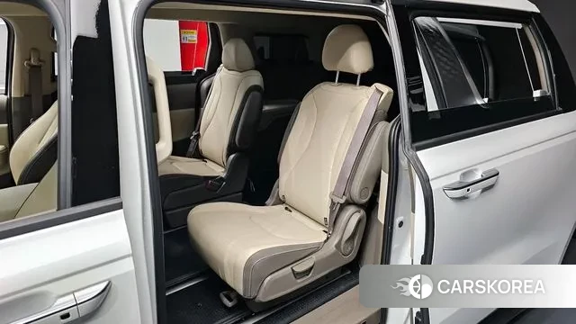 Kia The New Carnival 4th Generation 2025 Белый из Кореи, фото 2