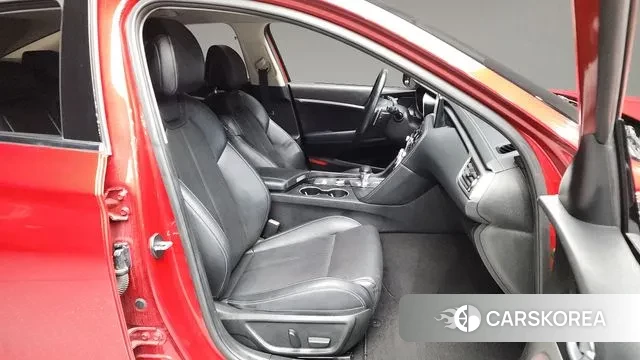 Genesis The New G70 2022 Красный из Кореи, фото 2